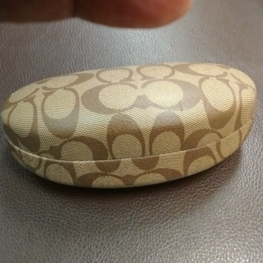Coach Glasses Case $38 + free sunglasses - Picture 3 of 6